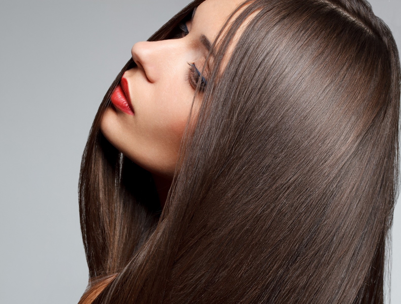 Кератиновое выпрямление наращивание волос ресниц
