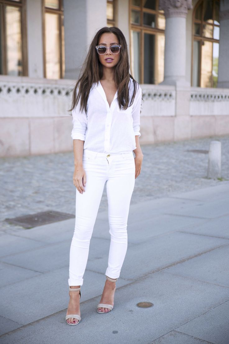 Белые джинсы сочетание