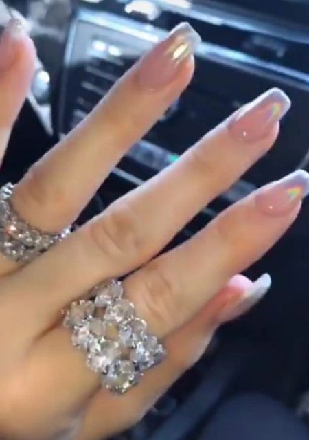 Kylie Jenner`s new ring